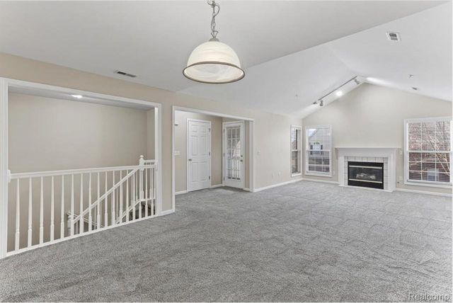 28471 Carlton Way Drive, Novi, MI 48377