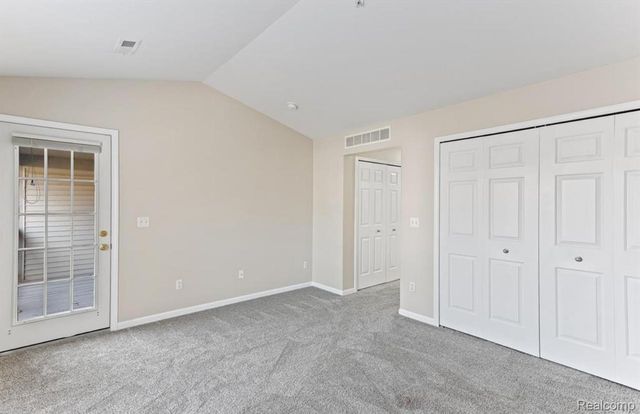 28471 Carlton Way Drive, Novi, MI 48377
