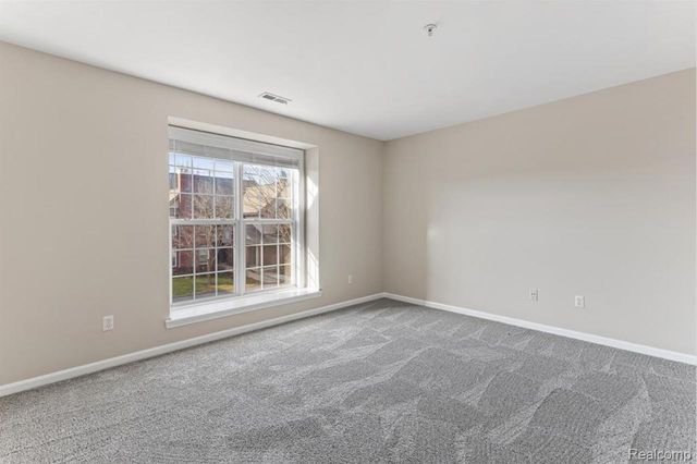 28471 Carlton Way Drive, Novi, MI 48377