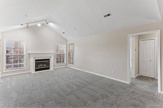 28471 Carlton Way Drive, Novi, MI 48377