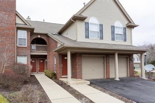 28471 Carlton Way Drive, Novi, MI 48377