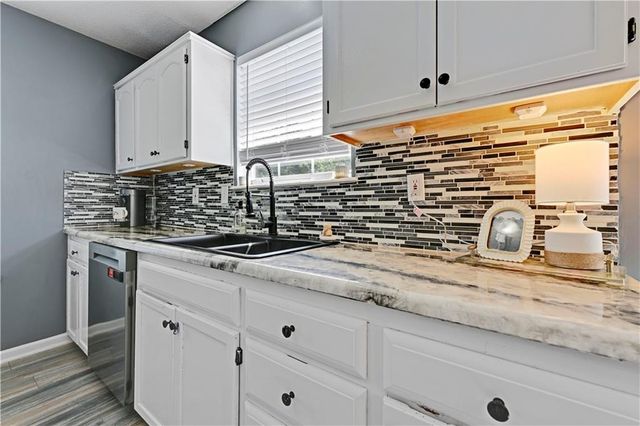 617 N Cedar Street, Gardner, KS 66030