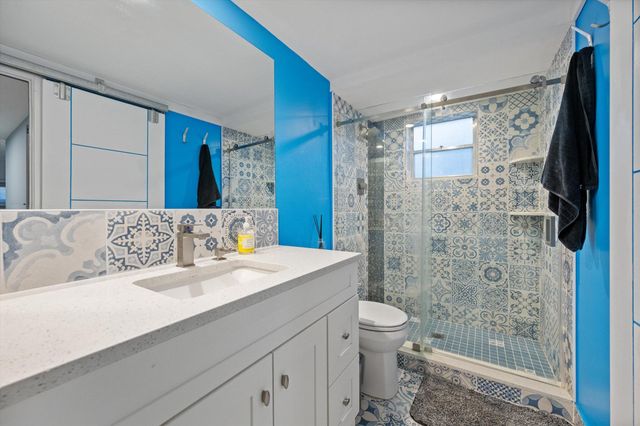 2 Greenway Village N 109, Royal Palm Beach, FL 33411