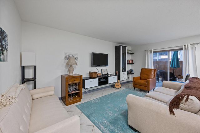 2 Greenway Village N 109, Royal Palm Beach, FL 33411