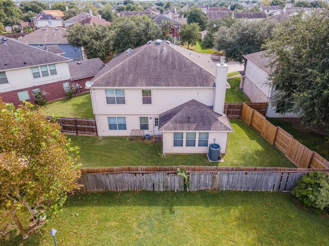 7911 Forest Stone Street, Baytown, TX 77523