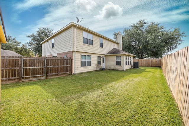 7911 Forest Stone Street, Baytown, TX 77523