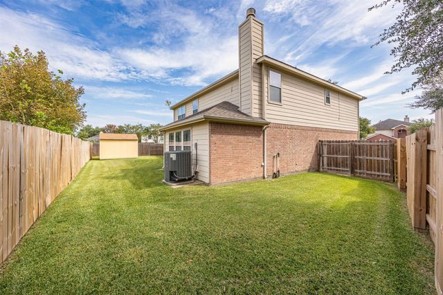 7911 Forest Stone Street, Baytown, TX 77523