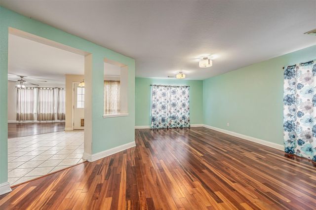 7911 Forest Stone Street, Baytown, TX 77523