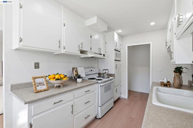 40140 Urban St, Fremont, CA 94538