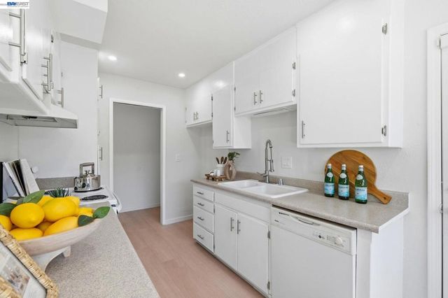 40140 Urban St, Fremont, CA 94538