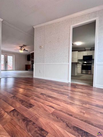 105 Vineyard Trace, Byron, GA 31008