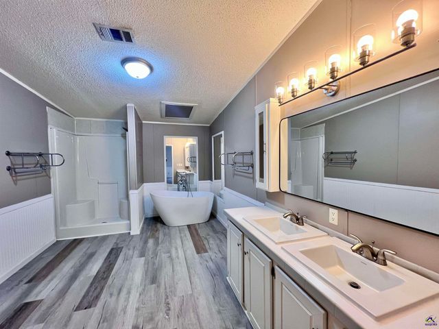 105 Vineyard Trace, Byron, GA 31008