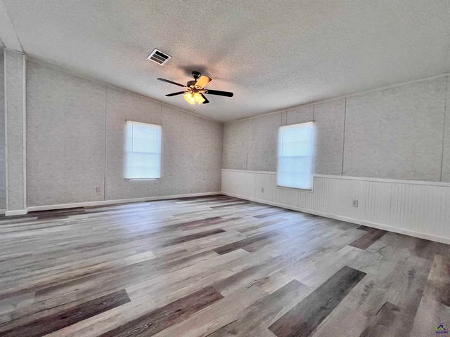 105 Vineyard Trace, Byron, GA 31008