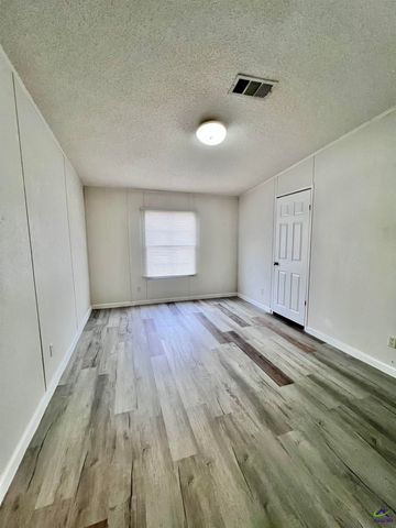 105 Vineyard Trace, Byron, GA 31008