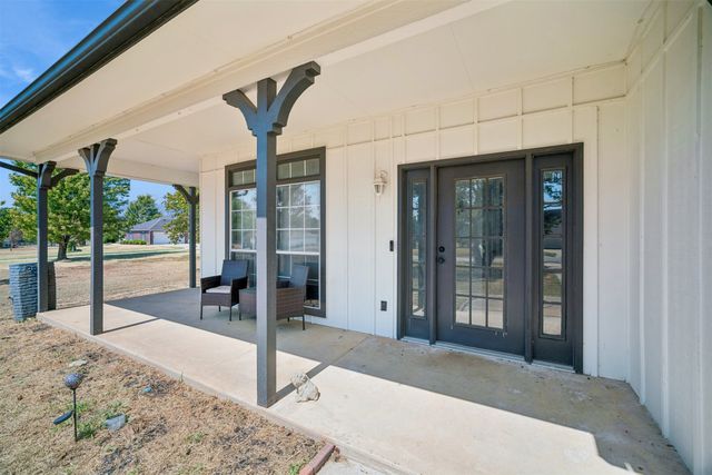 10887 E Canyon Oaks Road, Claremore, OK 74017