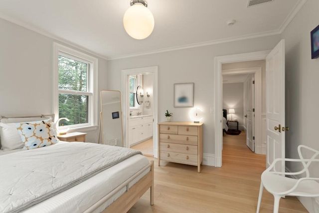 4 Eliot Rd, Lexington, MA 02421
