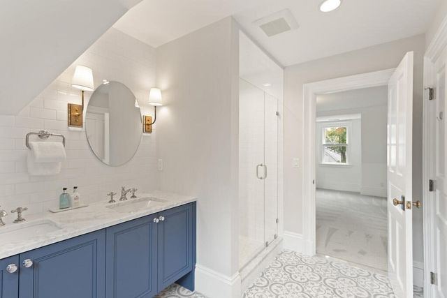 4 Eliot Rd, Lexington, MA 02421