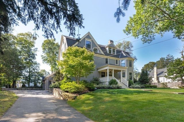 4 Eliot Rd, Lexington, MA 02421