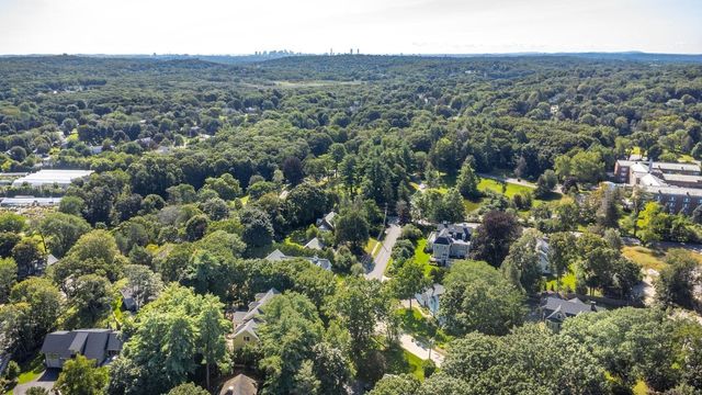 4 Eliot Rd, Lexington, MA 02421