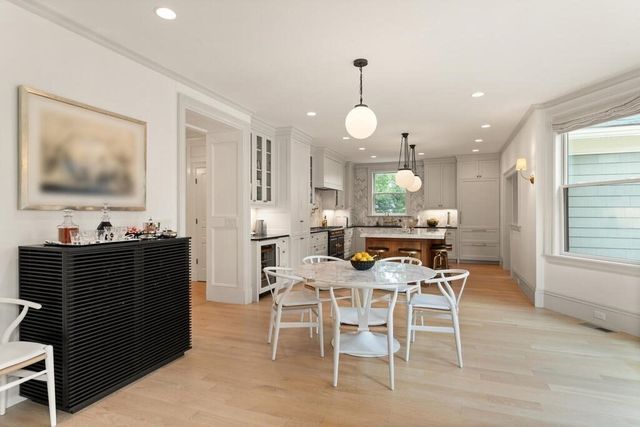 4 Eliot Rd, Lexington, MA 02421