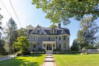 4 Eliot Rd, Lexington, MA 02421