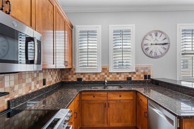 6031 BOWEN DANIEL DRIVE 105, Tampa, FL 33616