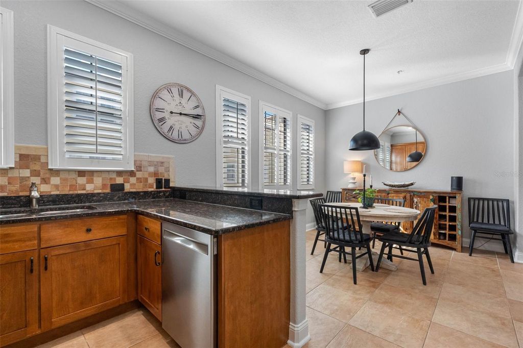 Image 15 of property listing at 6031 BOWEN DANIEL DRIVE 105, Tampa, FL 33616