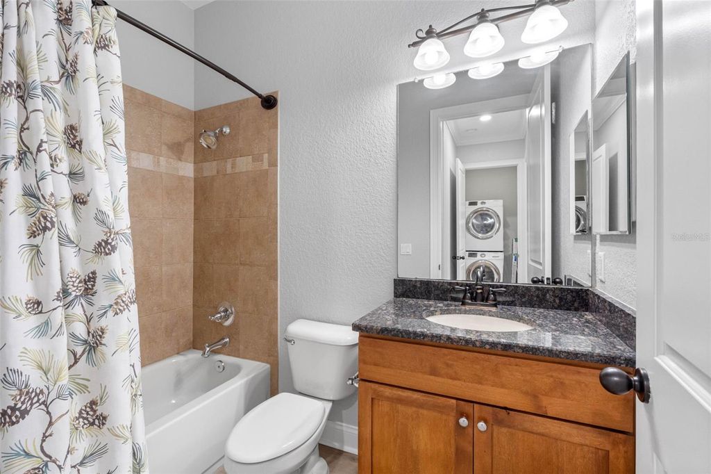 Image 38 of property listing at 6031 BOWEN DANIEL DRIVE 105, Tampa, FL 33616