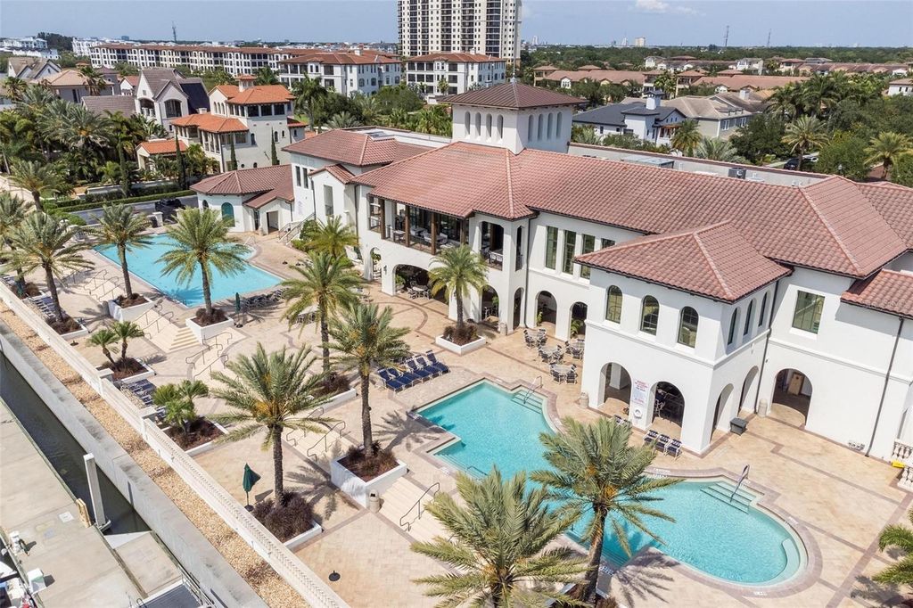 Image 51 of property listing at 6031 BOWEN DANIEL DRIVE 105, Tampa, FL 33616