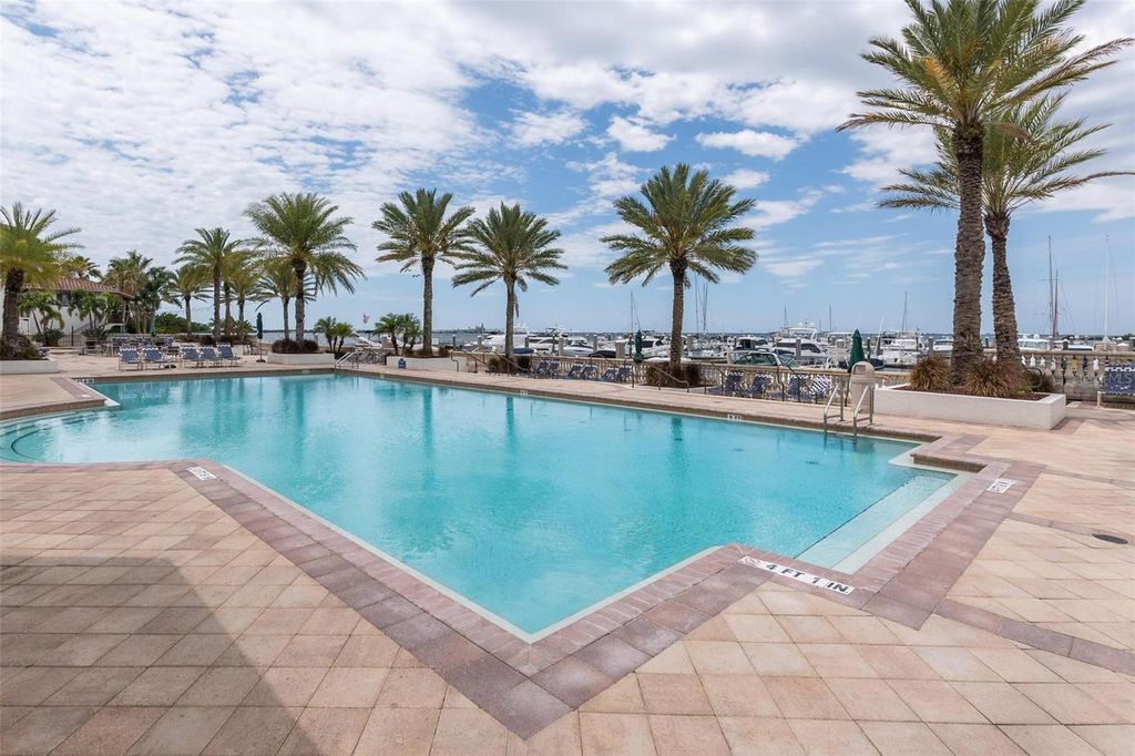 Image 53 of property listing at 6031 BOWEN DANIEL DRIVE 105, Tampa, FL 33616