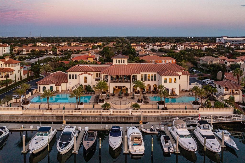 Image 65 of property listing at 6031 BOWEN DANIEL DRIVE 105, Tampa, FL 33616