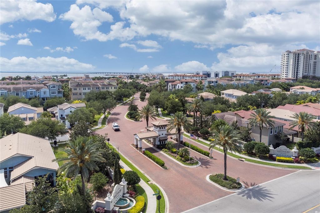 Image 67 of property listing at 6031 BOWEN DANIEL DRIVE 105, Tampa, FL 33616