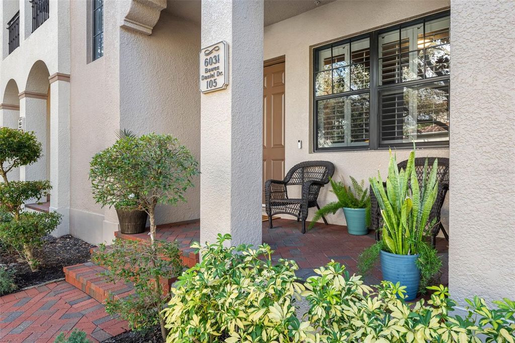 Image 70 of property listing at 6031 BOWEN DANIEL DRIVE 105, Tampa, FL 33616