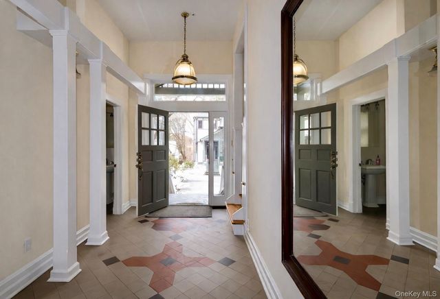 16 Clinton Avenue, Dobbs Ferry, NY 10522