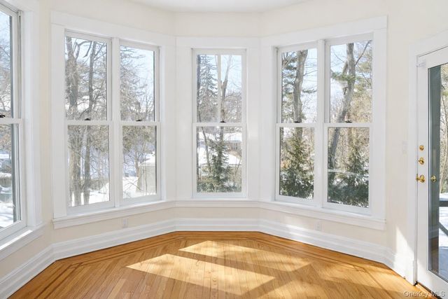 16 Clinton Avenue, Dobbs Ferry, NY 10522