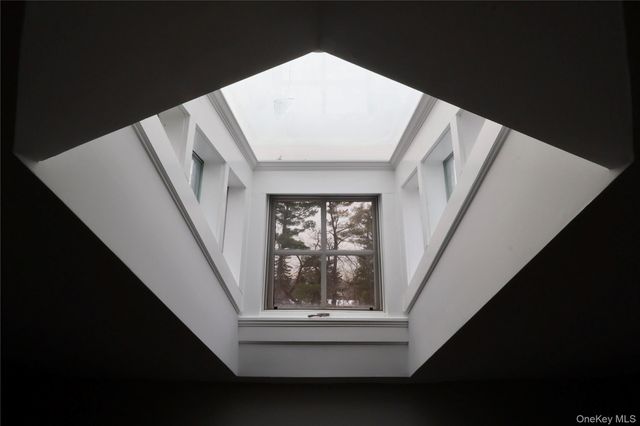 16 Clinton Avenue, Dobbs Ferry, NY 10522