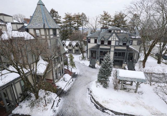 16 Clinton Avenue, Dobbs Ferry, NY 10522