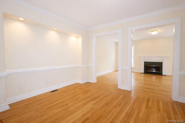 16 Clinton Avenue, Dobbs Ferry, NY 10522