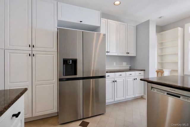 16 Clinton Avenue, Dobbs Ferry, NY 10522