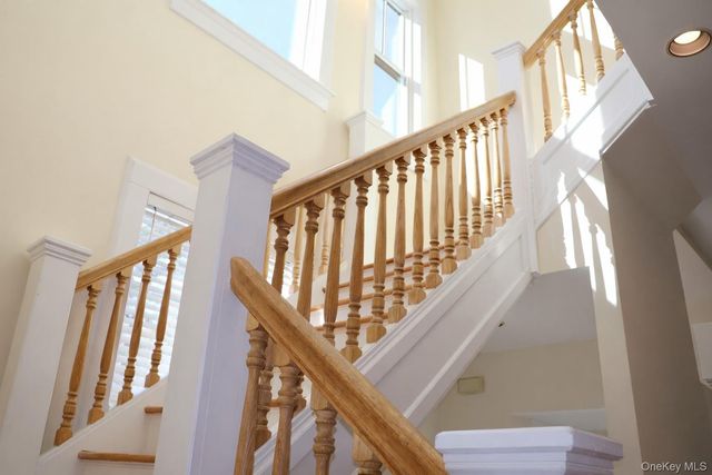 16 Clinton Avenue, Dobbs Ferry, NY 10522