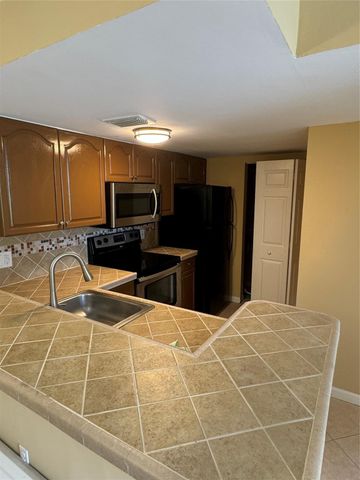 10757 Cleary Boulevard 108, Plantation, FL 33324