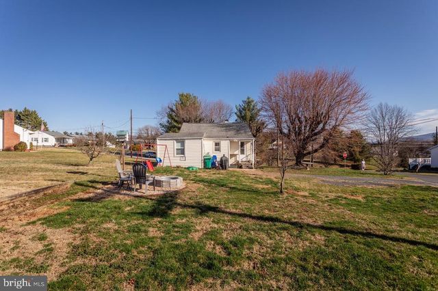 82 ROSSER DR, Luray, VA 22835