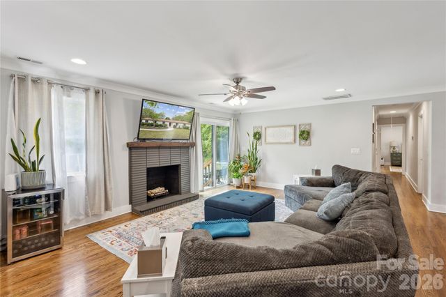 7200 Monroe Road, Charlotte, NC 28212