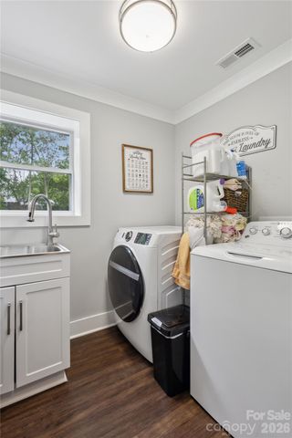 7200 Monroe Road, Charlotte, NC 28212