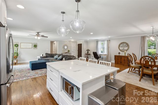 7200 Monroe Road, Charlotte, NC 28212