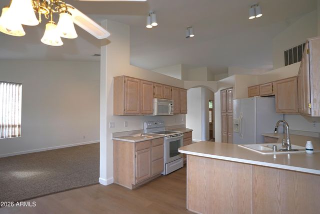 8277 E SONORAN Way, Gold Canyon, AZ 85118