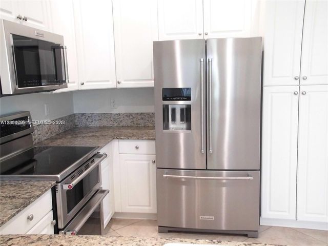 3371 Lakeside Dr 27, Davie, FL 33328