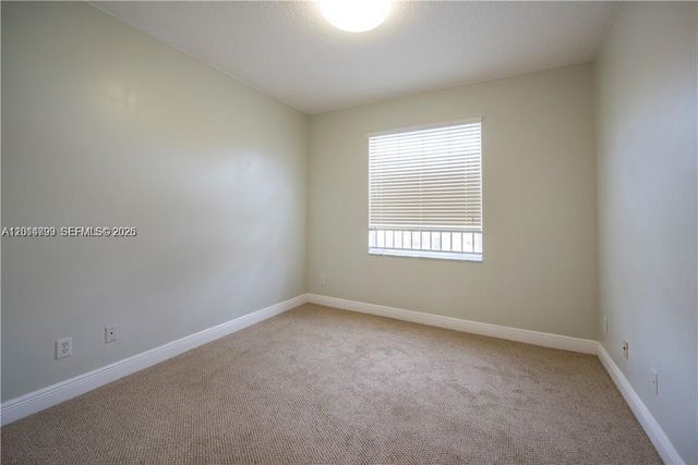 3371 Lakeside Dr 27, Davie, FL 33328