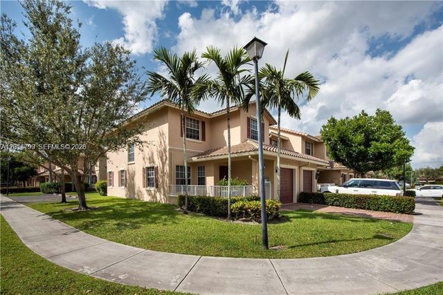 3371 Lakeside Dr 27, Davie, FL 33328