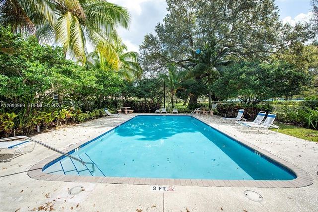 3371 Lakeside Dr 27, Davie, FL 33328